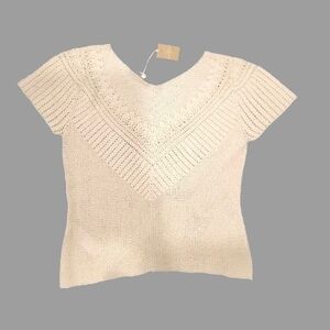 ANN MASHBURN Cream V-Neck Sweater